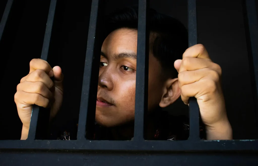 how long do you stay in jail if you can't make bail in florida